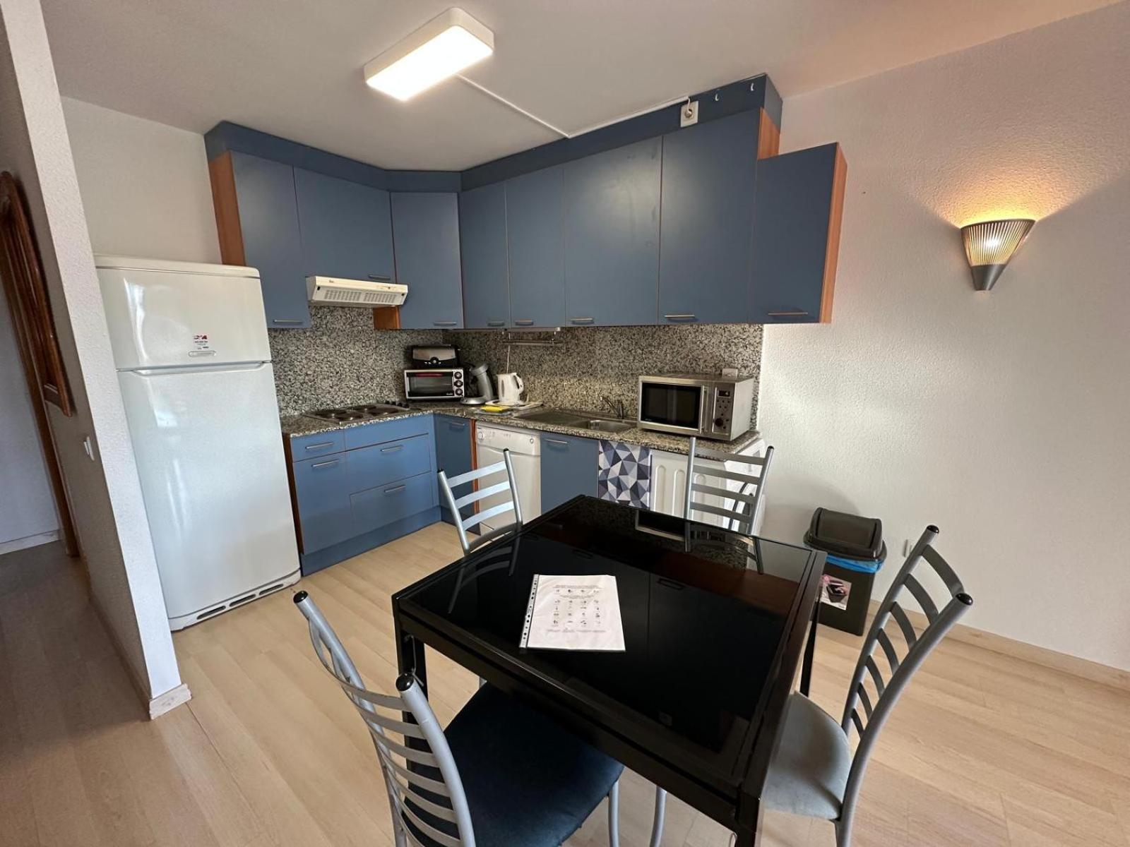 Bonito Piso En Roses Con Piscina Y Parking Av-66 Apartment Exterior photo